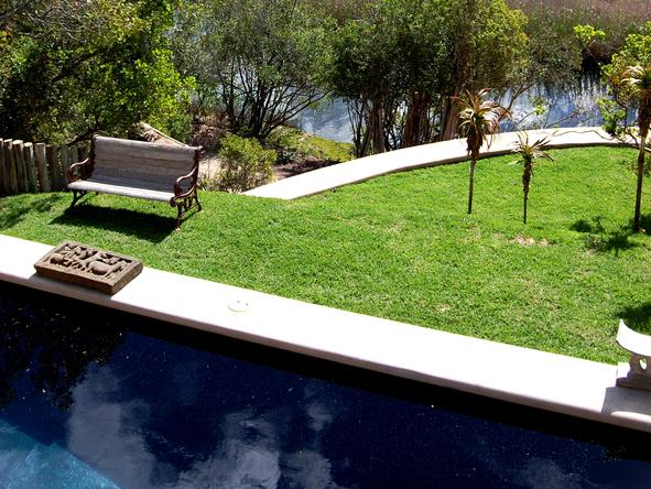 Emily Moon River Lodge - Pool 